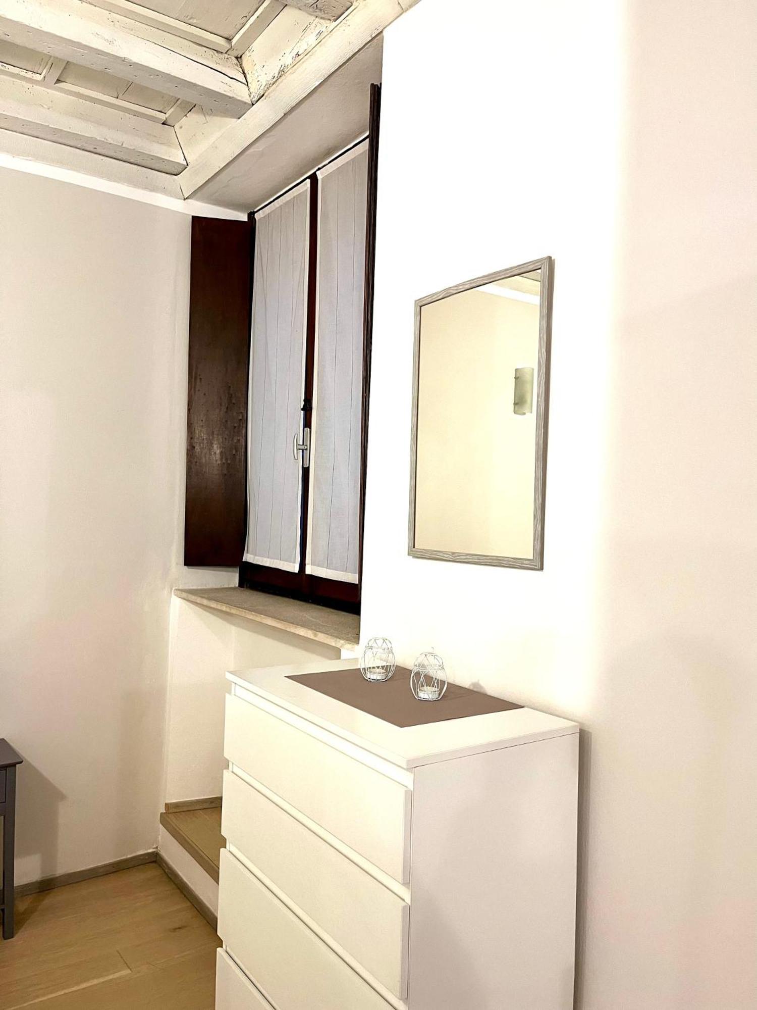 Residenza Serena Suite-Centro Storico Mantova Luaran gambar
