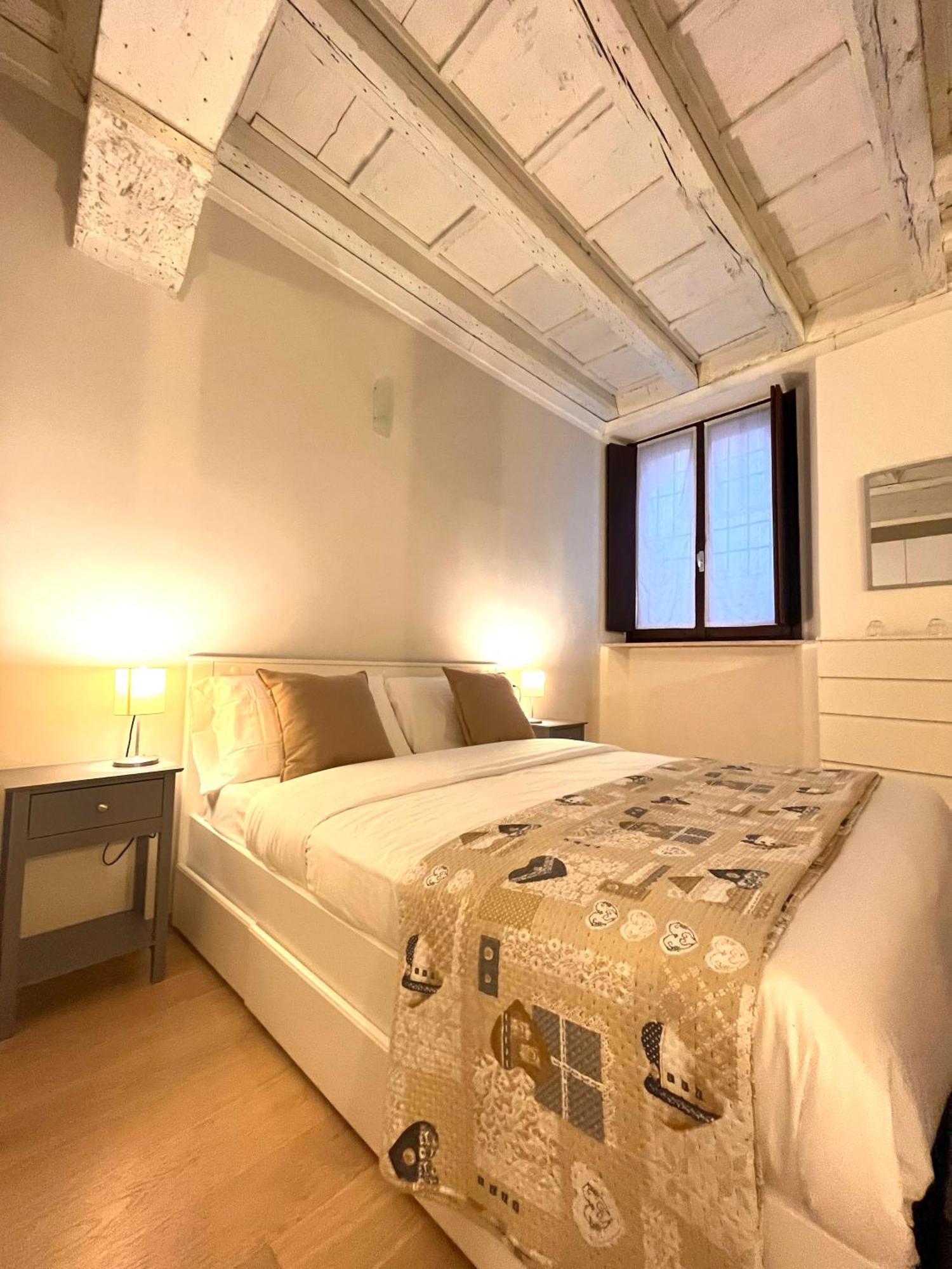 Residenza Serena Suite-Centro Storico Mantova Luaran gambar
