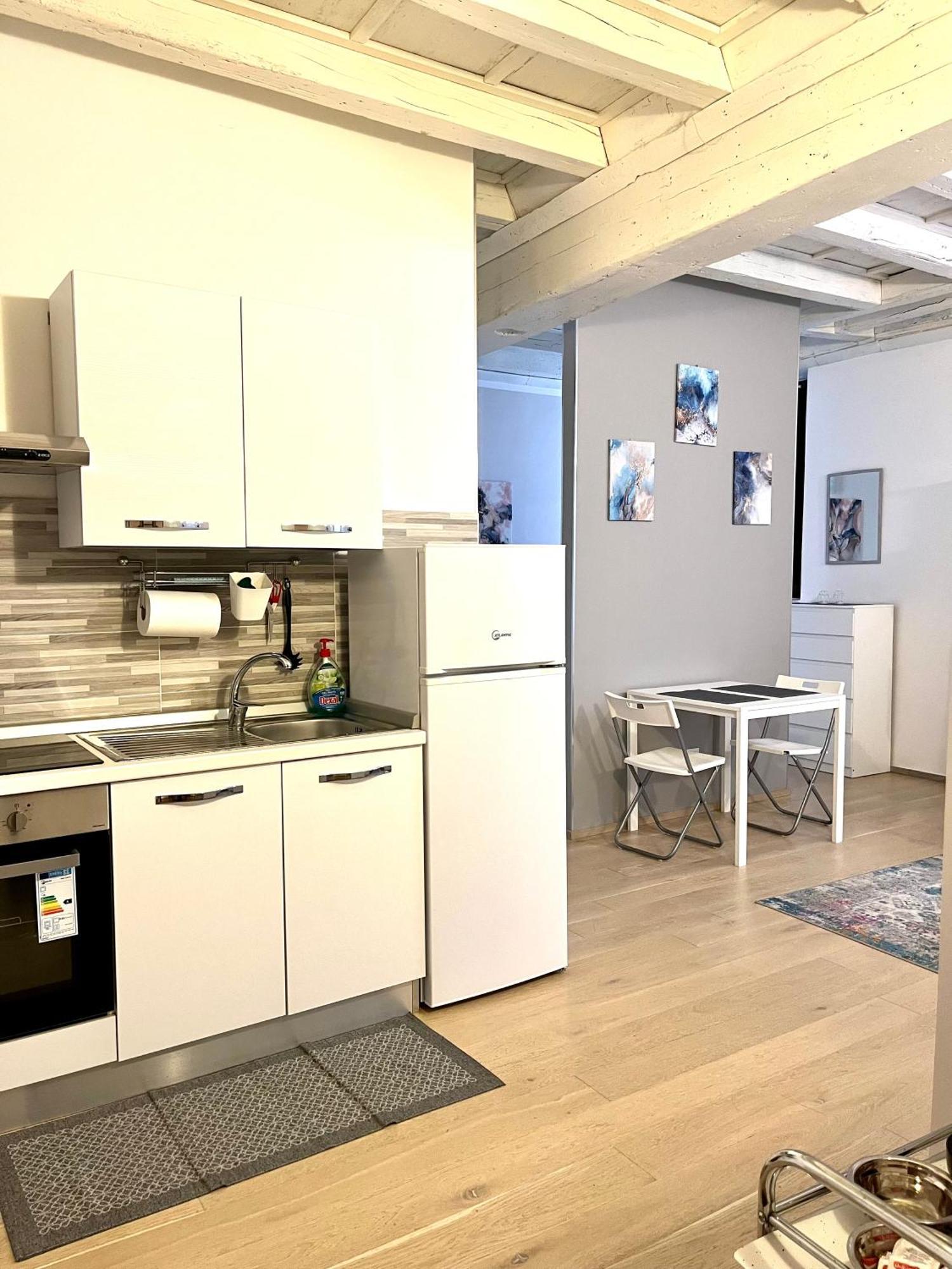 Residenza Serena Suite-Centro Storico Mantova Luaran gambar